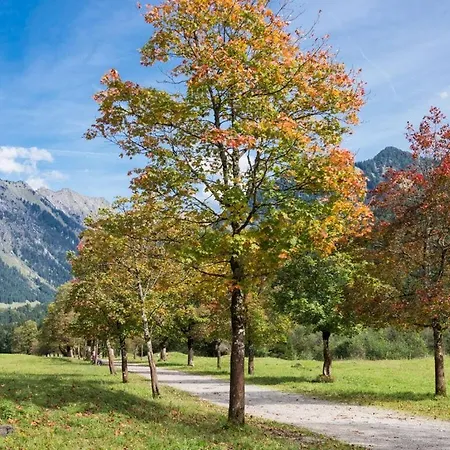 Alpglueck Modern Retreat
